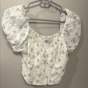 Hollister White and Blue Floral Blouse